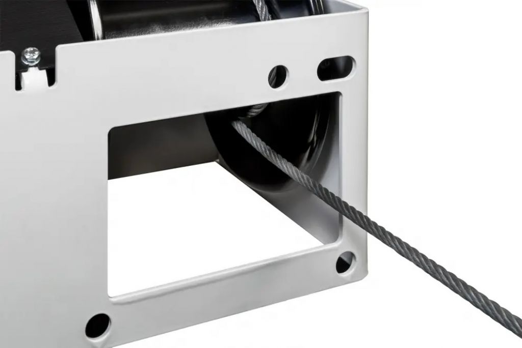 Worm gear hand winch 2000 kg