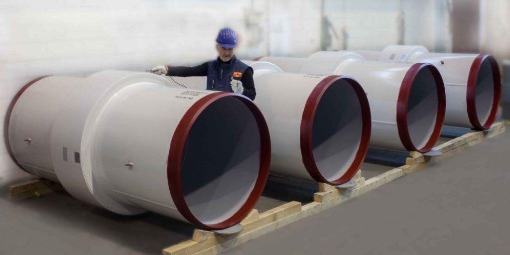 Monolithic insulating joints